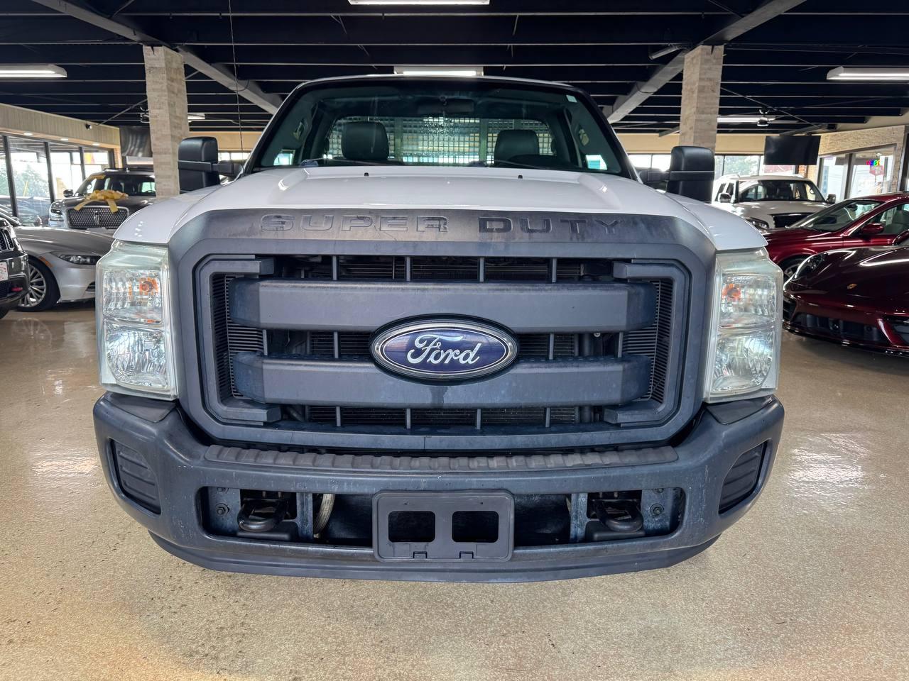 Ford Super Duty F-250 SRW 2WD Reg Cab 137" XLT 2012