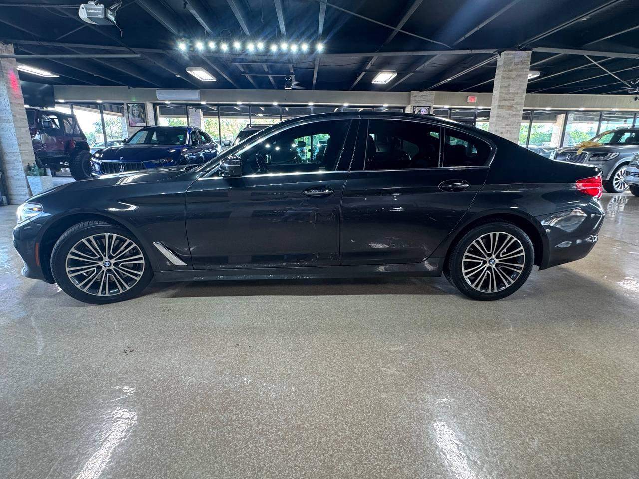 BMW 5 Series 530i Sedan 2018