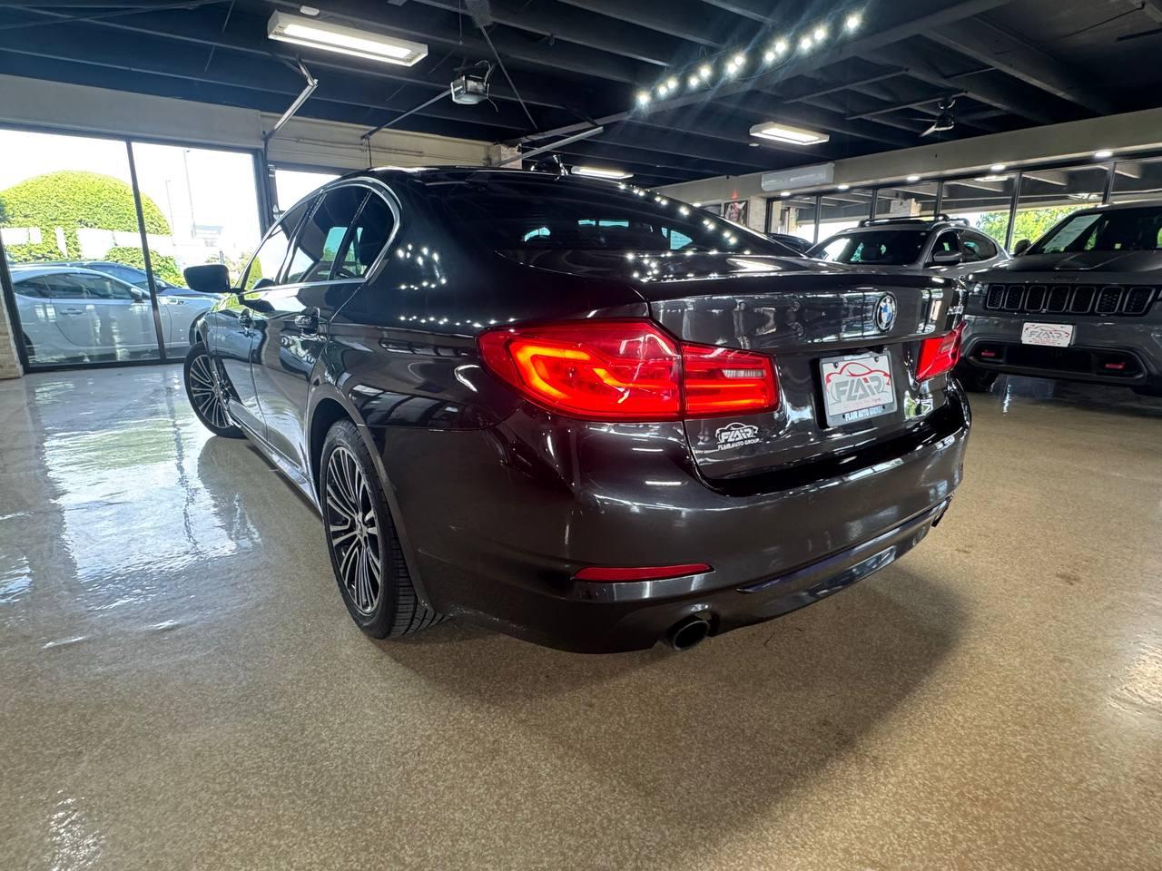 BMW 5 Series 530i Sedan 2018
