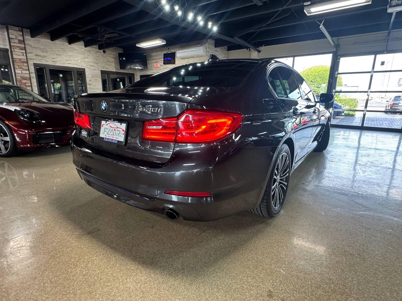 BMW 5 Series 530i Sedan 2018