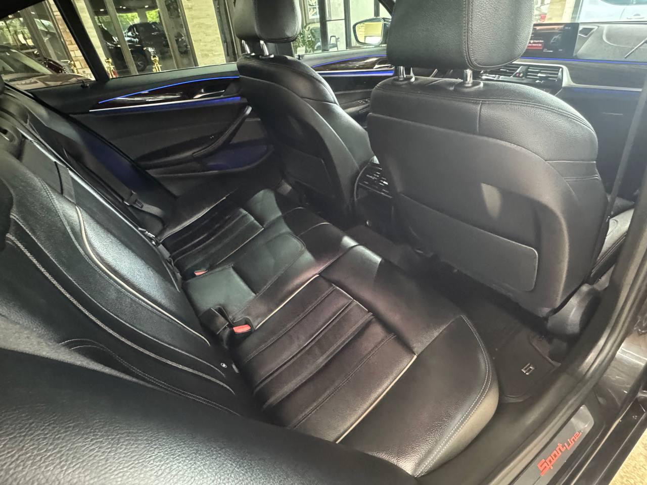 BMW 5 Series 530i Sedan 2018