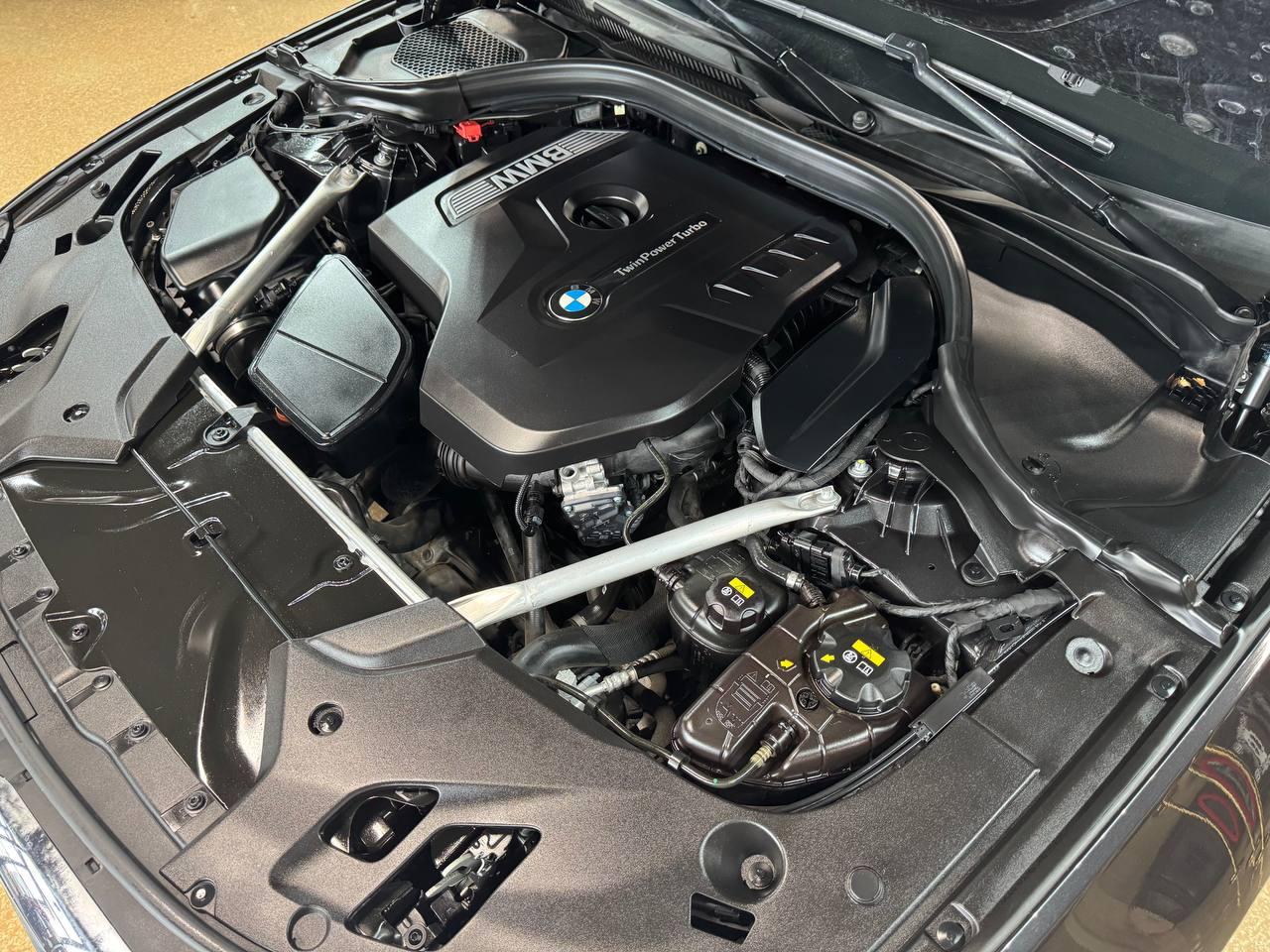 BMW 5 Series 530i Sedan 2018