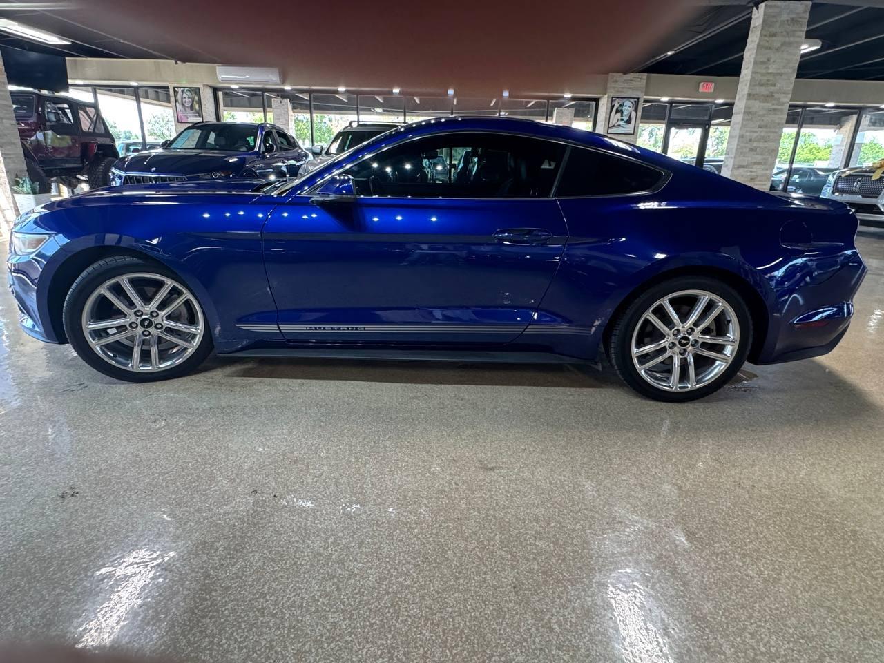 Ford Mustang 2dr Fastback EcoBoost 2016