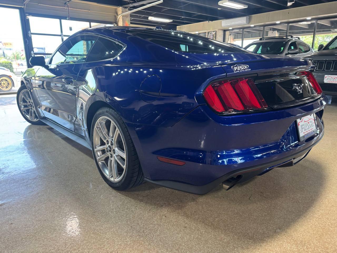 Ford Mustang 2dr Fastback EcoBoost 2016