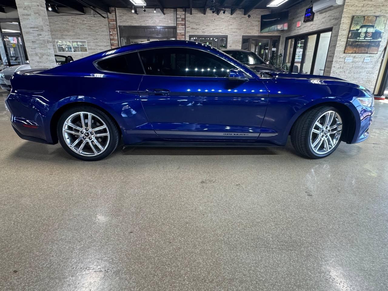 Ford Mustang 2dr Fastback EcoBoost 2016