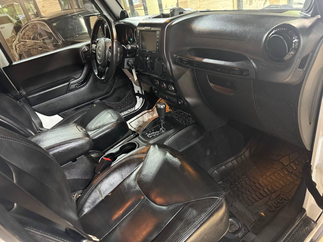 Jeep Wrangler Unlimited 4WD 4dr Altitude 2014