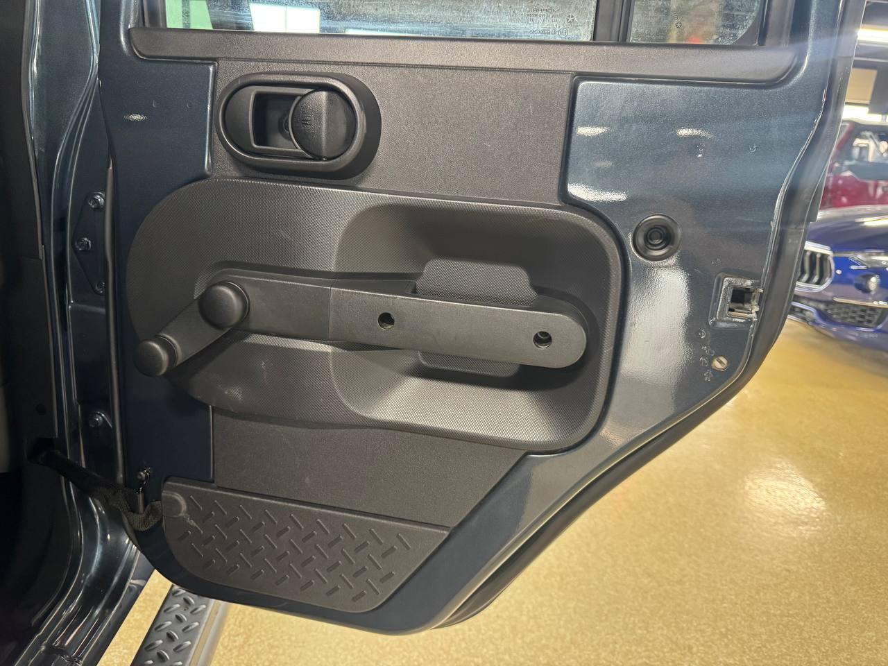 Jeep Wrangler 4WD 4dr Unlimited X 2008