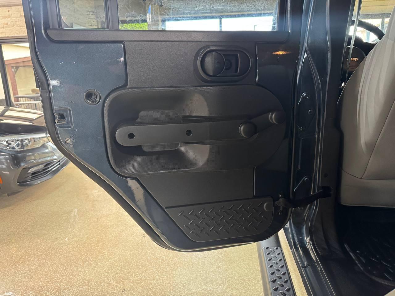 Jeep Wrangler 4WD 4dr Unlimited X 2008