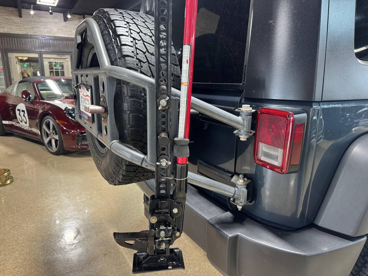 Jeep Wrangler 4WD 4dr Unlimited X 2008