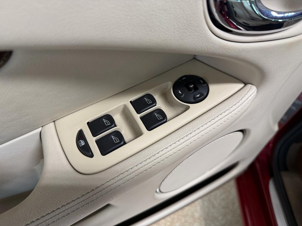 Jaguar X-Type 4dr Sdn 3.0L 2005