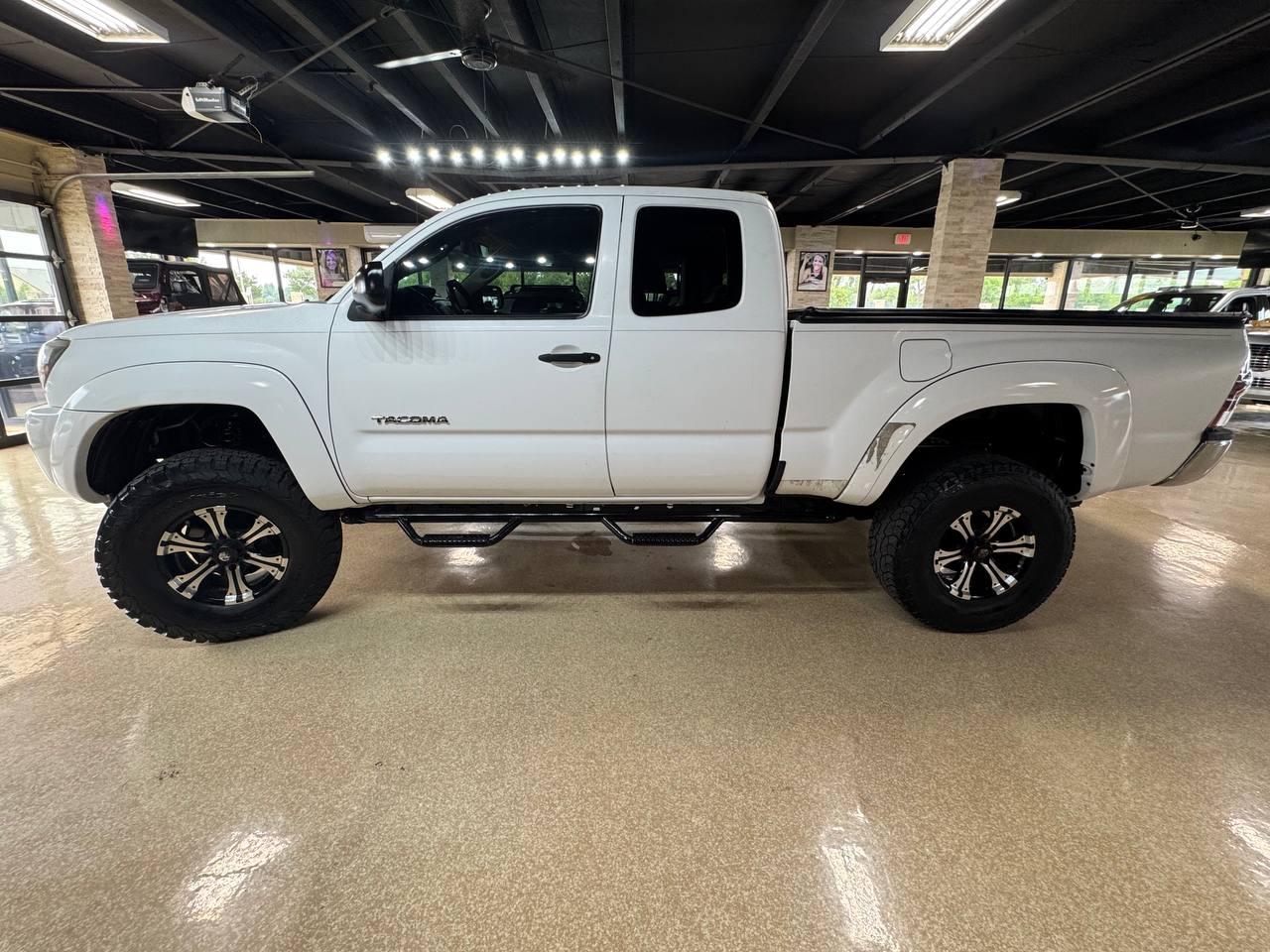 Toyota Tacoma 2WD Access I4 MT PreRunner (Natl) 2009