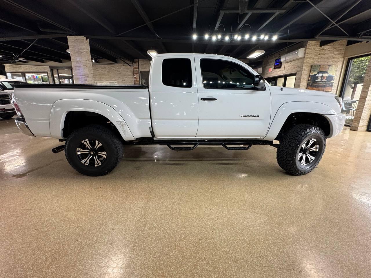 Toyota Tacoma 2WD Access I4 MT PreRunner (Natl) 2009