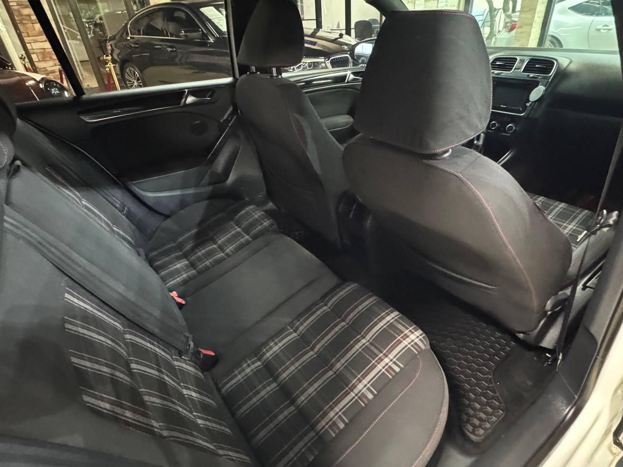 Volkswagen GTI 4dr HB Man 2011
