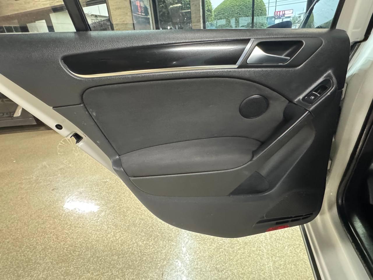 Volkswagen GTI 4dr HB Man 2011