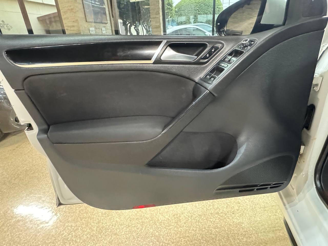 Volkswagen GTI 4dr HB Man 2011