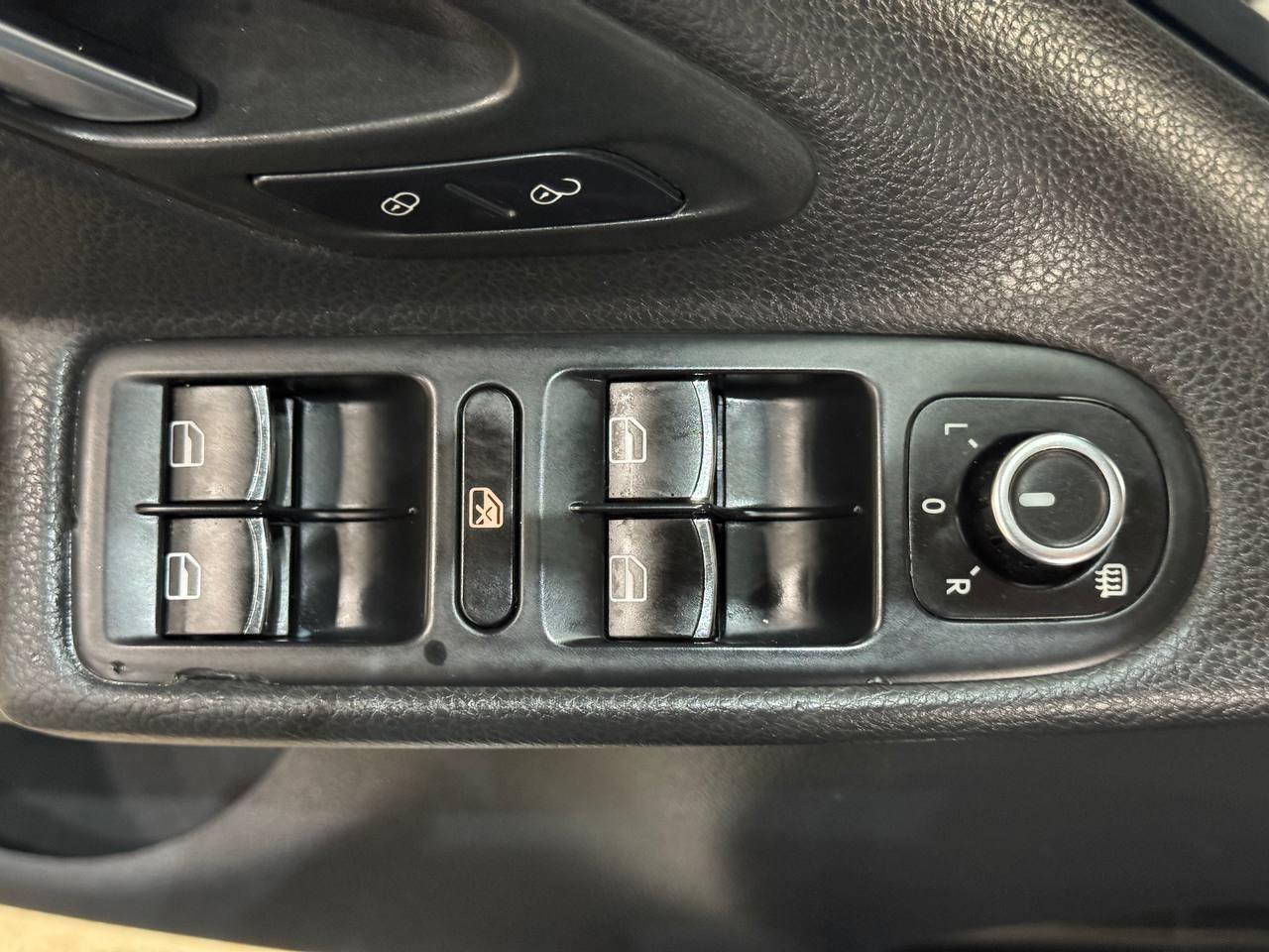 Volkswagen GTI 4dr HB Man 2011