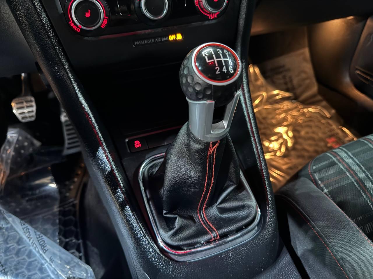 Volkswagen GTI 4dr HB Man 2011