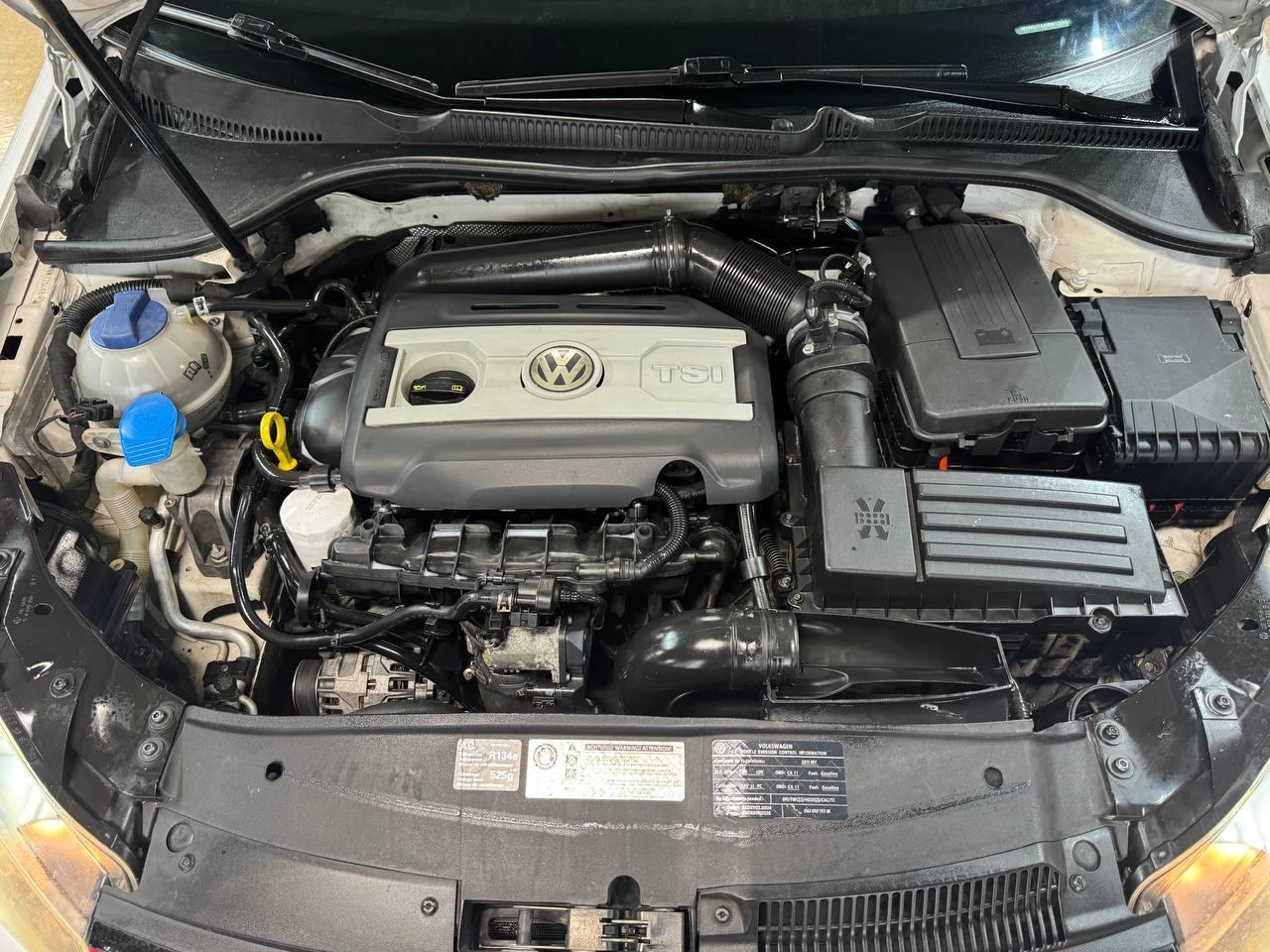 Volkswagen GTI 4dr HB Man 2011