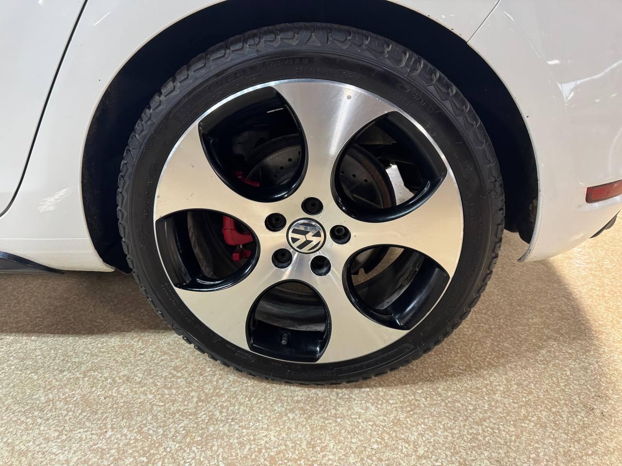 Volkswagen GTI 4dr HB Man 2011