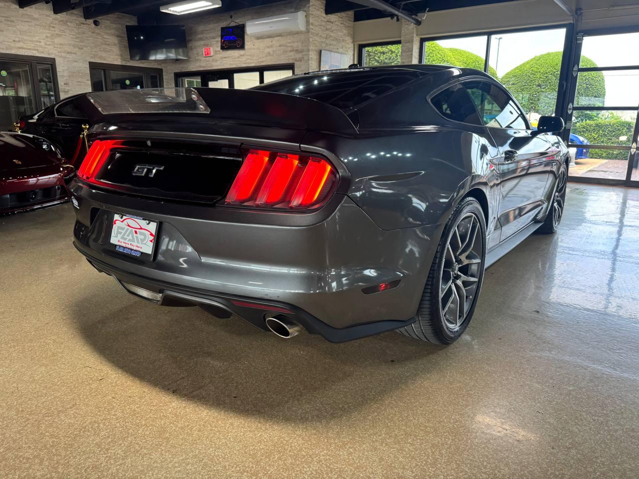 Ford Mustang 2dr Fastback GT 2016