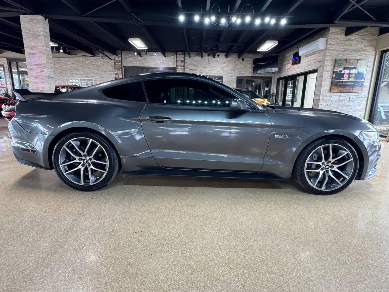 Ford Mustang 2dr Fastback GT 2016