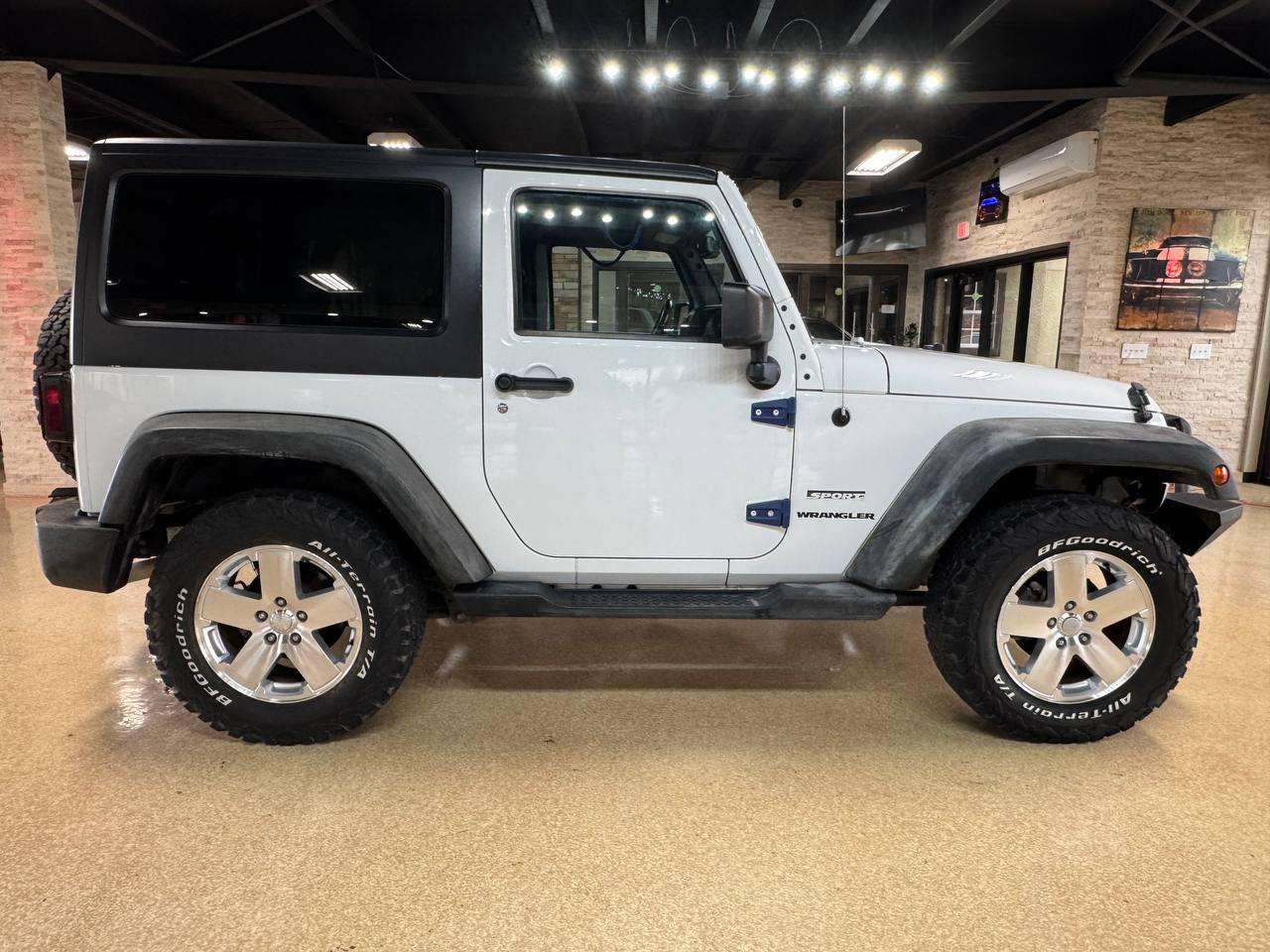 Jeep Wrangler 4WD 2dr Sport 2014