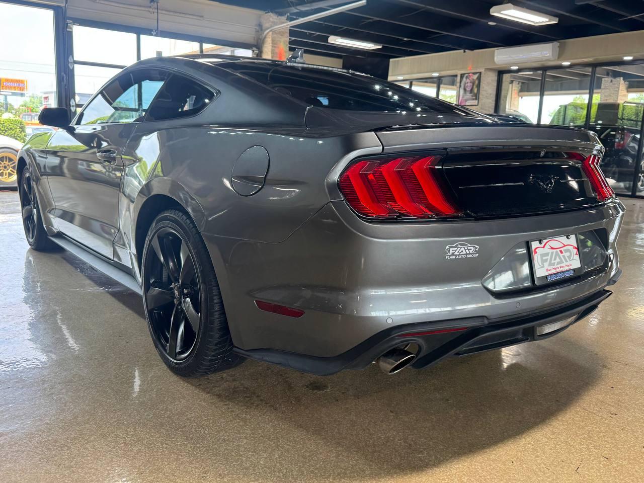 Ford Mustang EcoBoost Fastback 2022