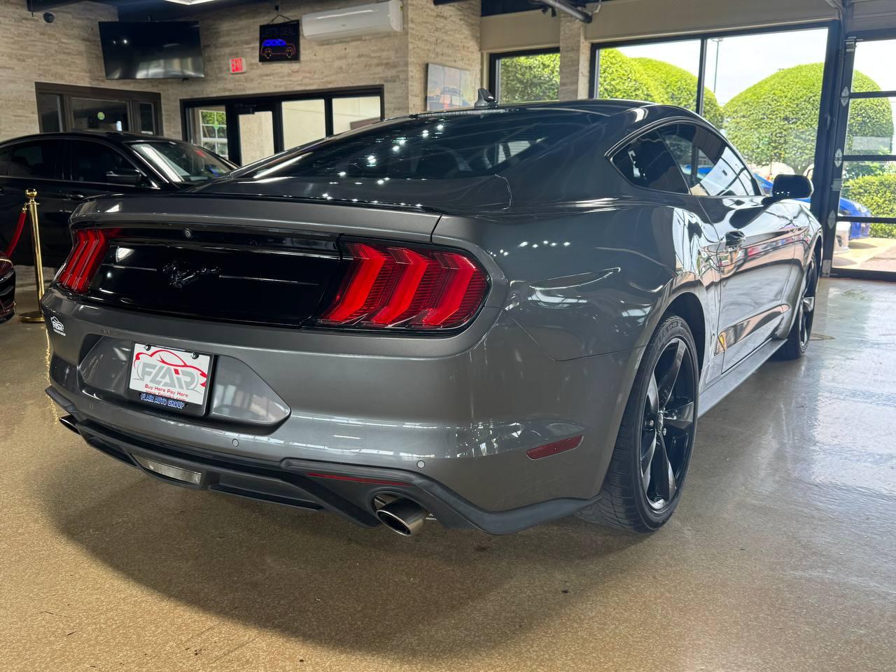 Ford Mustang EcoBoost Fastback 2022