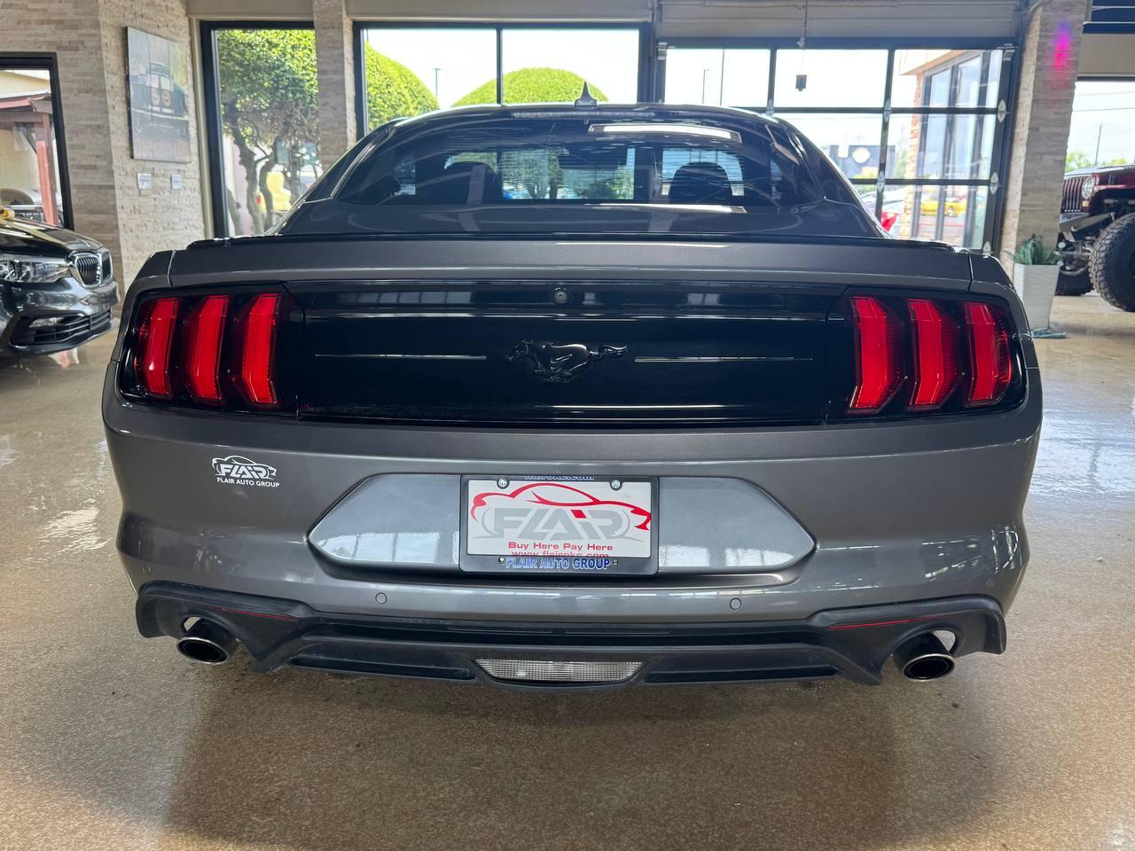 Ford Mustang EcoBoost Fastback 2022