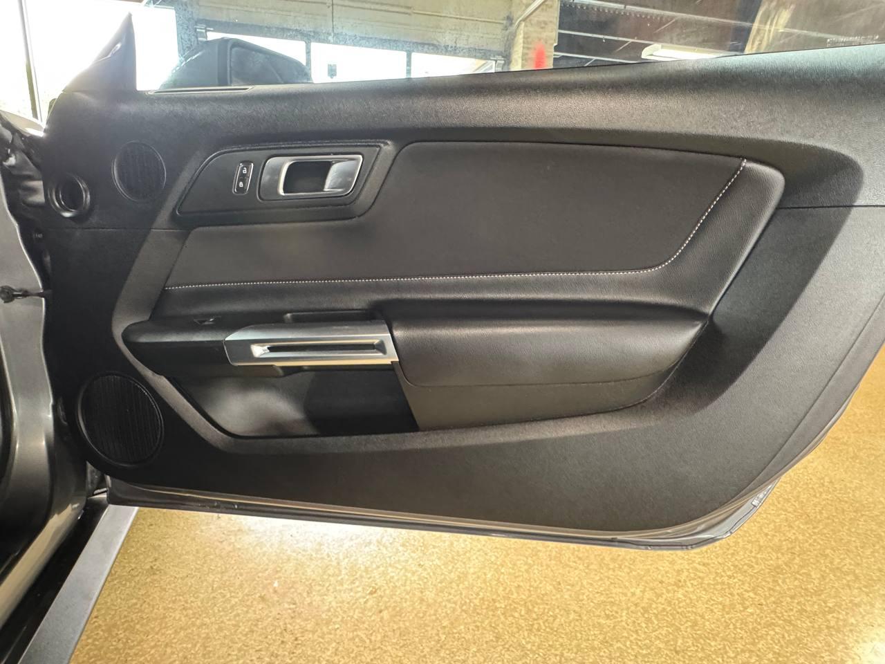 Ford Mustang EcoBoost Fastback 2022