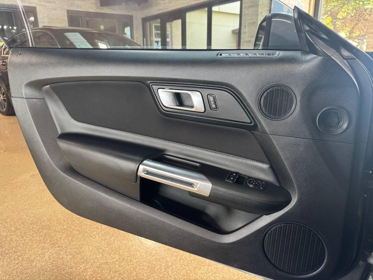 Ford Mustang EcoBoost Fastback 2022