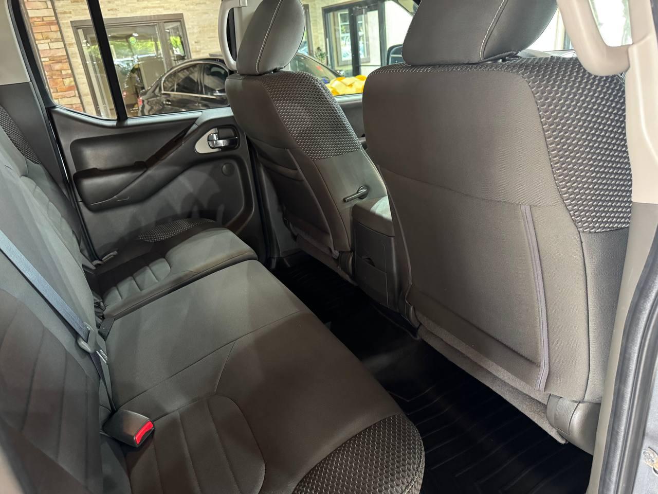 Nissan Frontier 4WD Crew Cab SWB Manual PRO-4X 2016