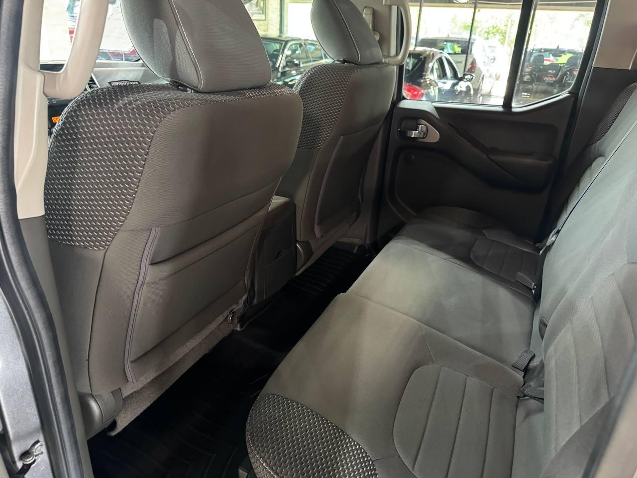 Nissan Frontier 4WD Crew Cab SWB Manual PRO-4X 2016