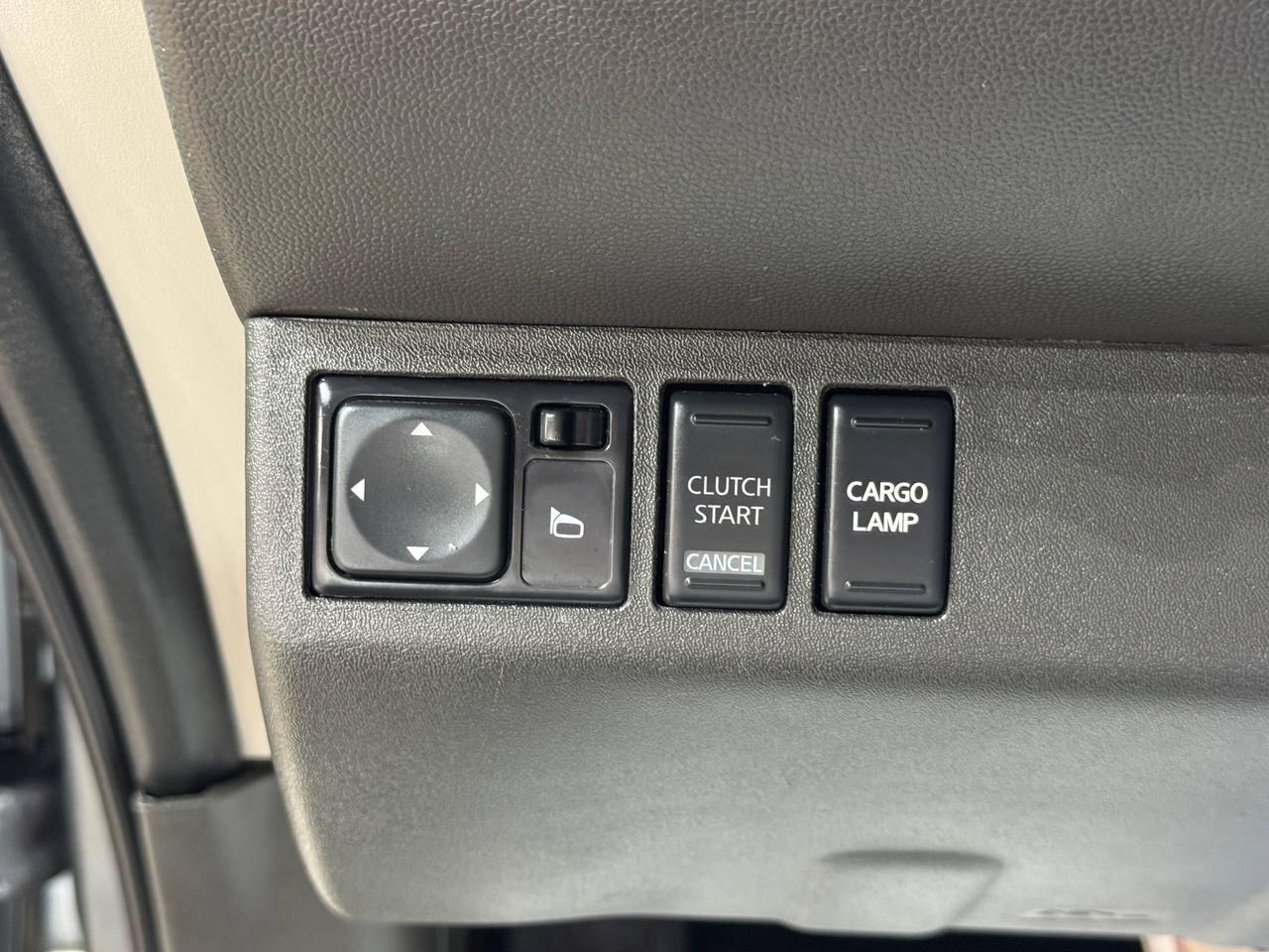 Nissan Frontier 4WD Crew Cab SWB Manual PRO-4X 2016