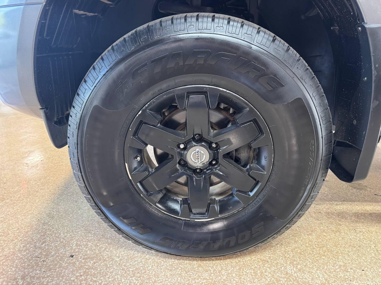 Nissan Frontier 4WD Crew Cab SWB Manual PRO-4X 2016