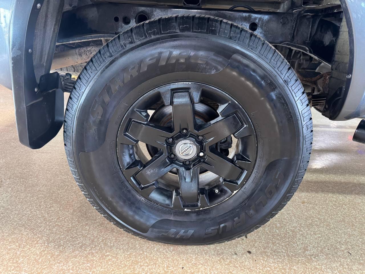 Nissan Frontier 4WD Crew Cab SWB Manual PRO-4X 2016