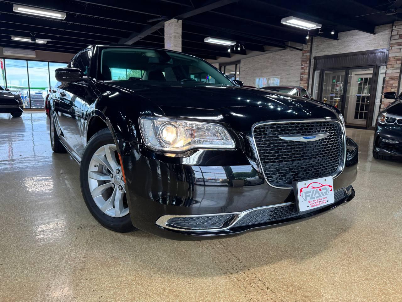2022 Chrysler 300 Touring RWD