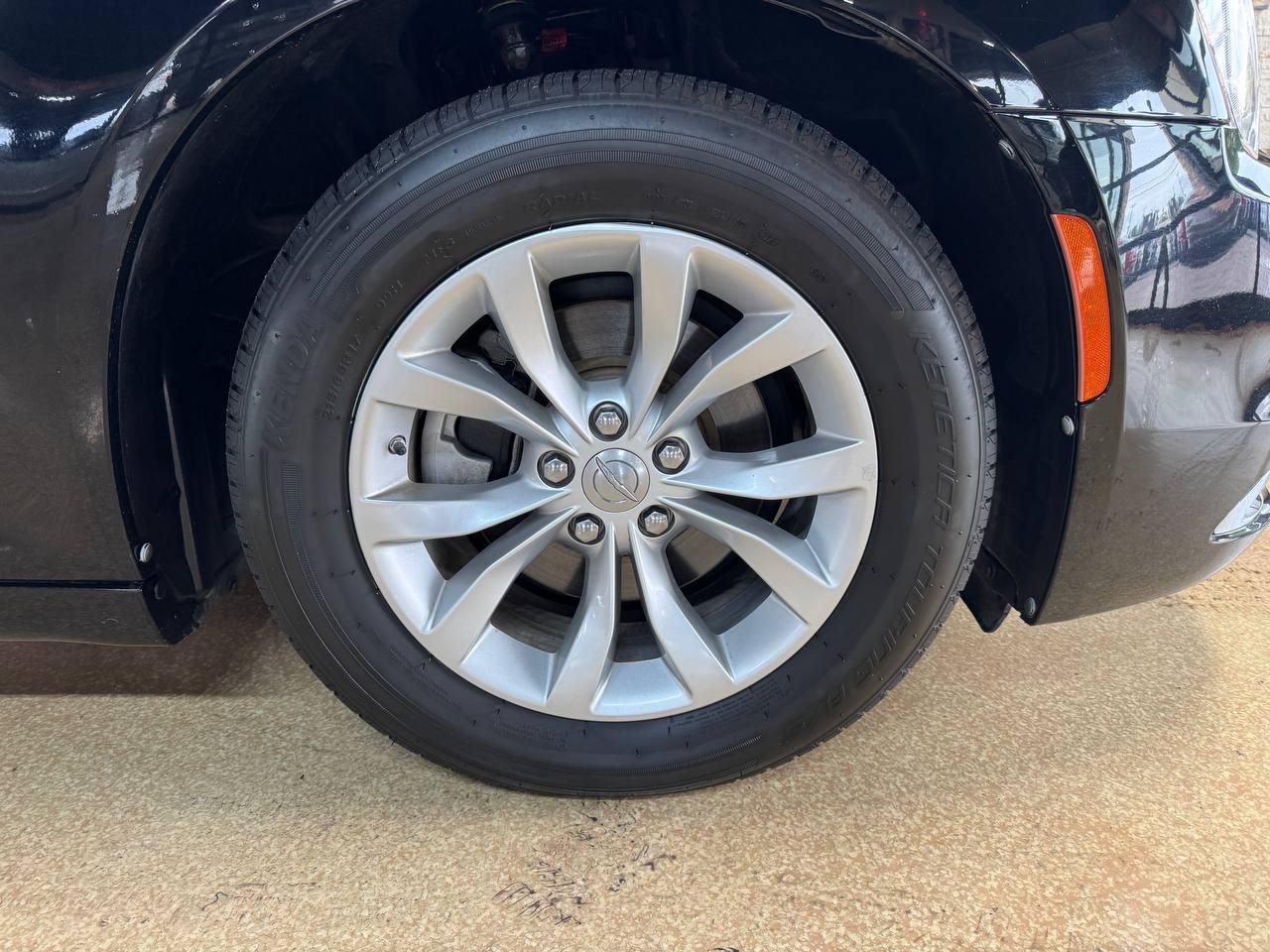 Chrysler 300 Touring RWD 2022