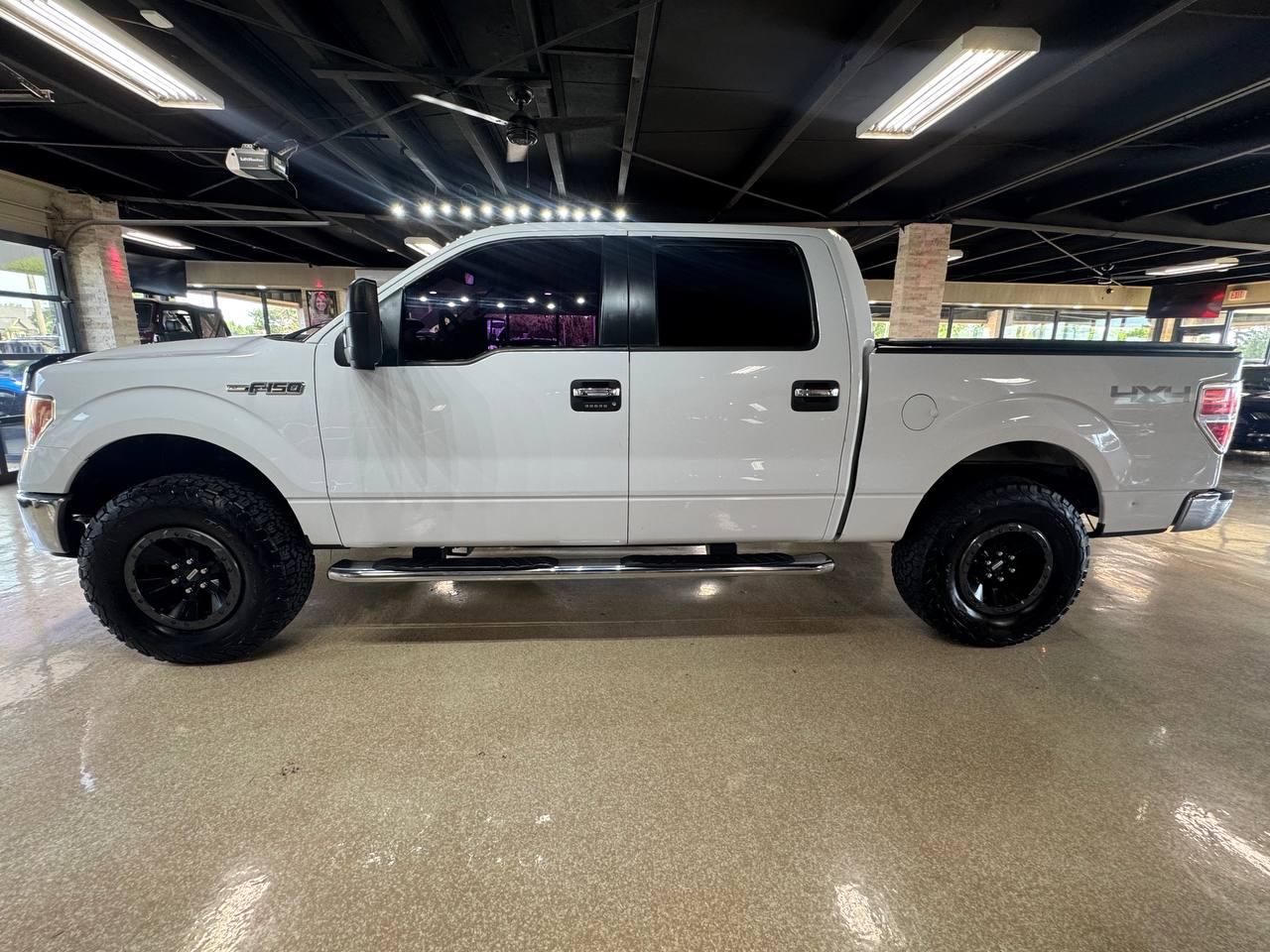 Ford F-150 4WD SuperCrew 145" XL 2014