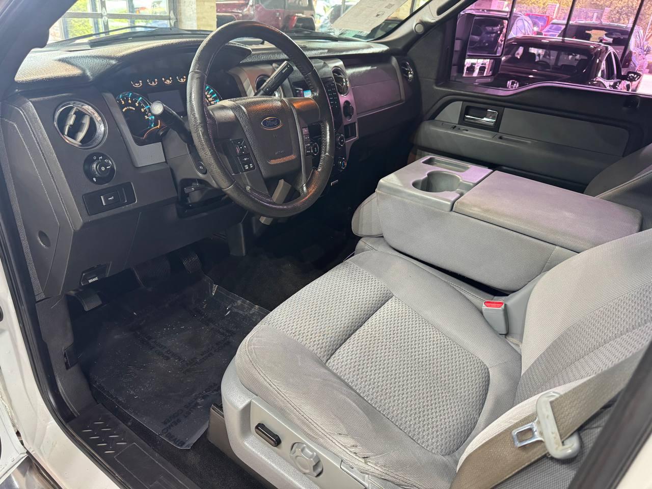 Ford F-150 4WD SuperCrew 145" XL 2014