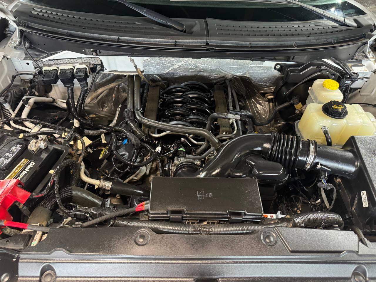 Ford F-150 4WD SuperCrew 145" XL 2014