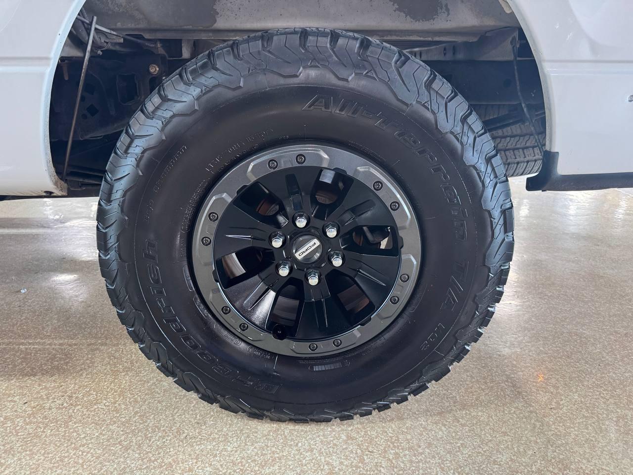Ford F-150 4WD SuperCrew 145" XL 2014