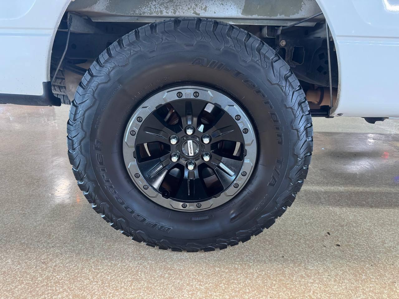 Ford F-150 4WD SuperCrew 145" XL 2014