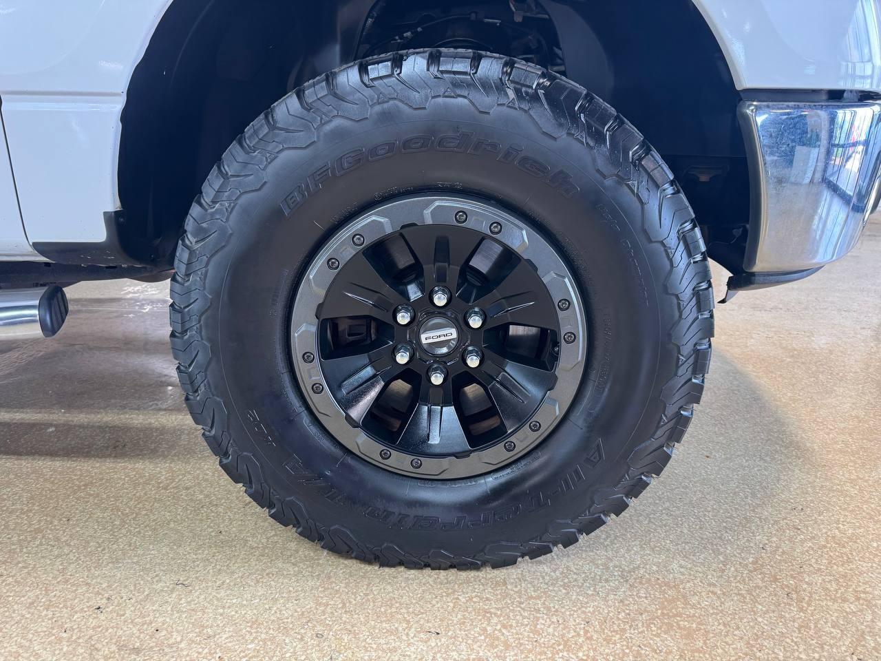 Ford F-150 4WD SuperCrew 145" XL 2014