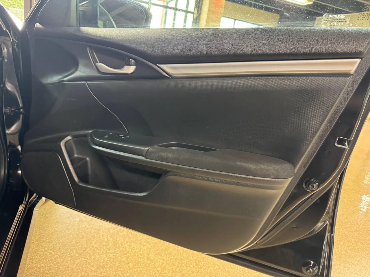 Honda Civic Sedan 4dr CVT LX 2016