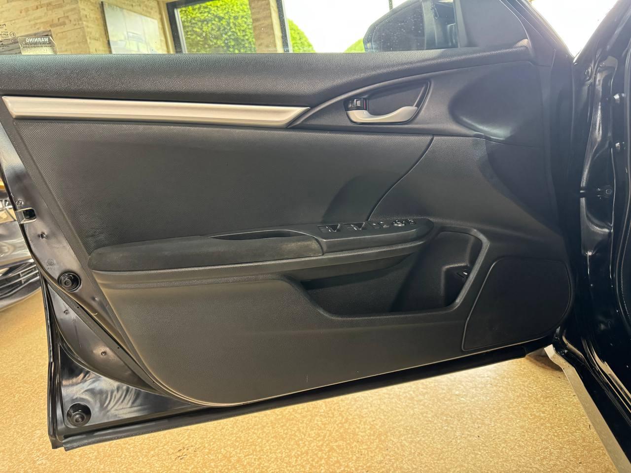 Honda Civic Sedan 4dr CVT LX 2016