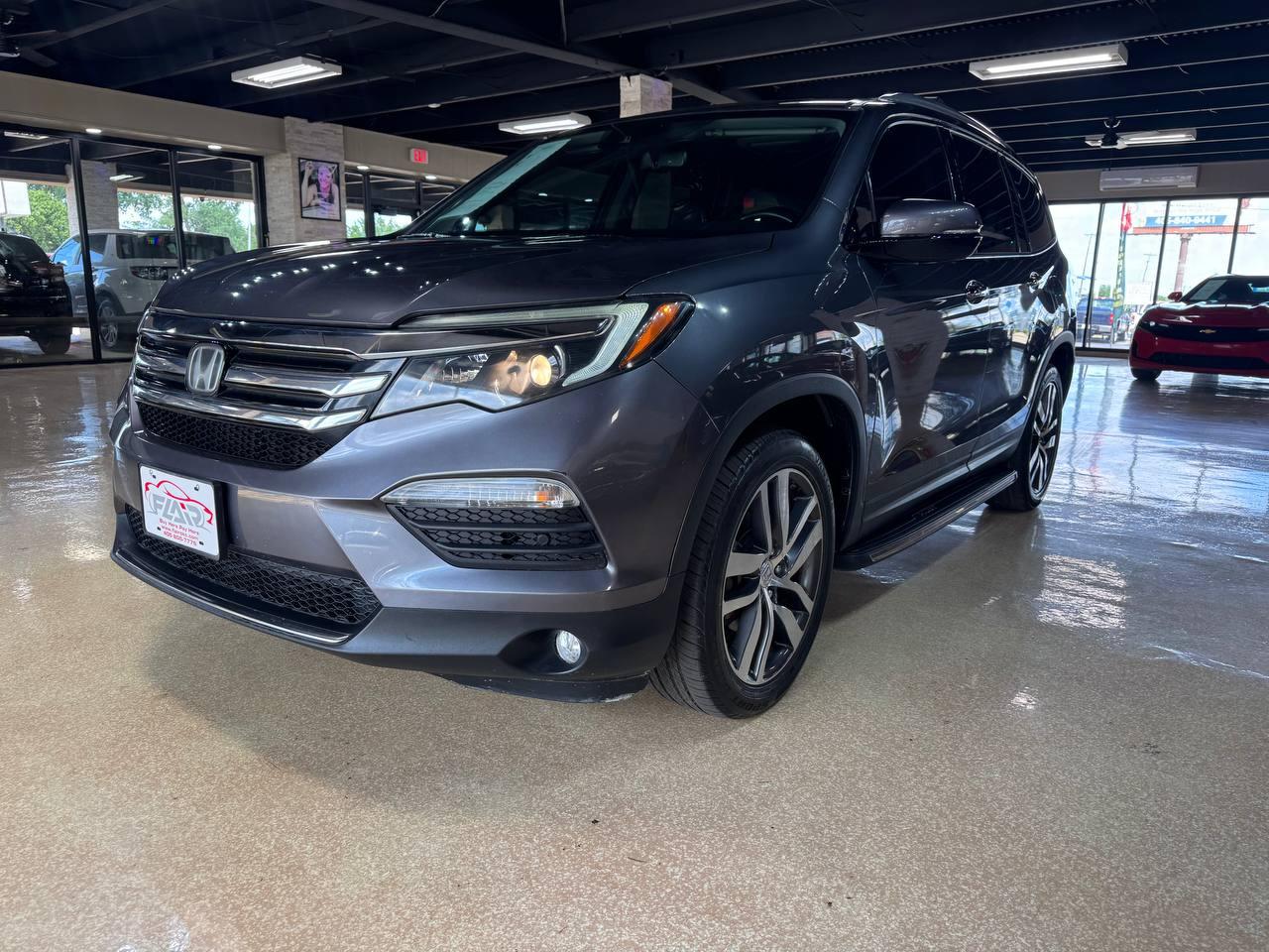 Honda Pilot Touring AWD 2017
