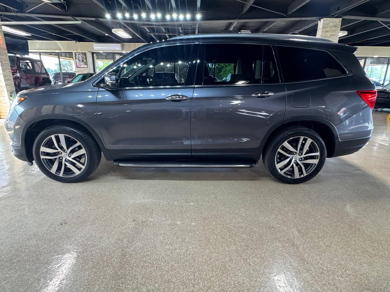 Honda Pilot Touring AWD 2017