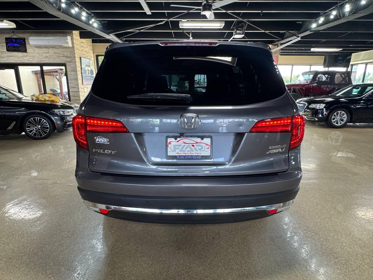 Honda Pilot Touring AWD 2017