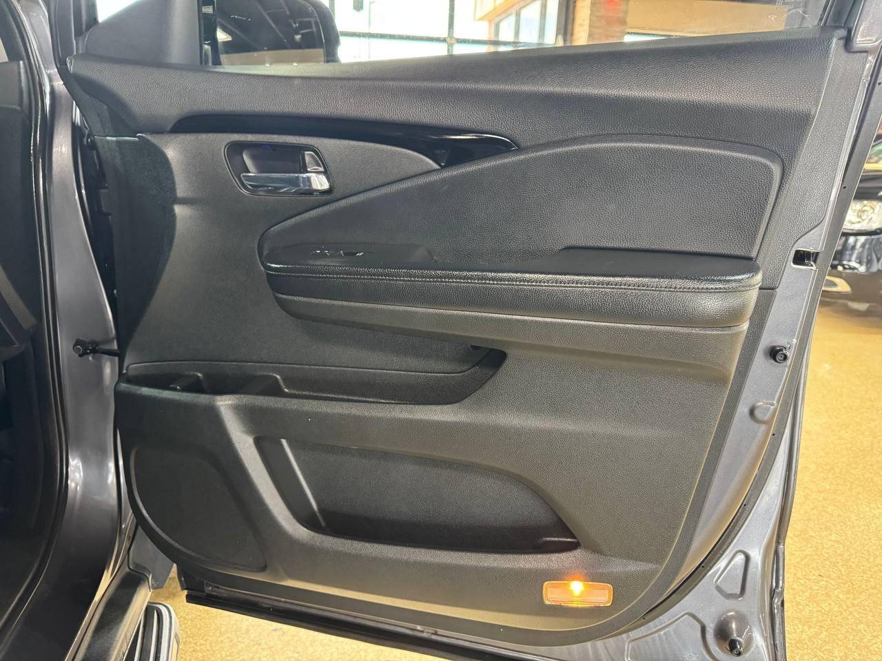 Honda Pilot Touring AWD 2017